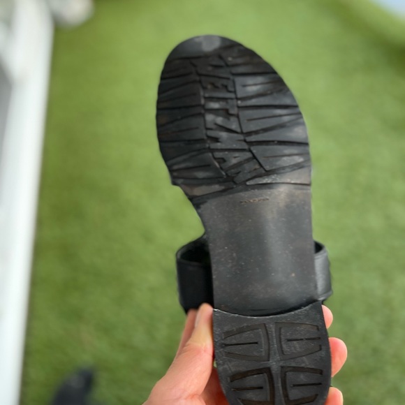 Stuart Weitzman Black Leather Gladiator Backview 7 - Picture 5 of 6